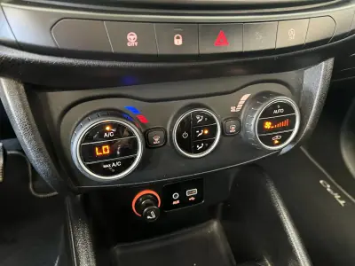 Fiat Tipo Station Wagon 2017 - 10900 EUR, 89825 km - AUTO.MOTO.pt - 89825km - foto 14 de 23