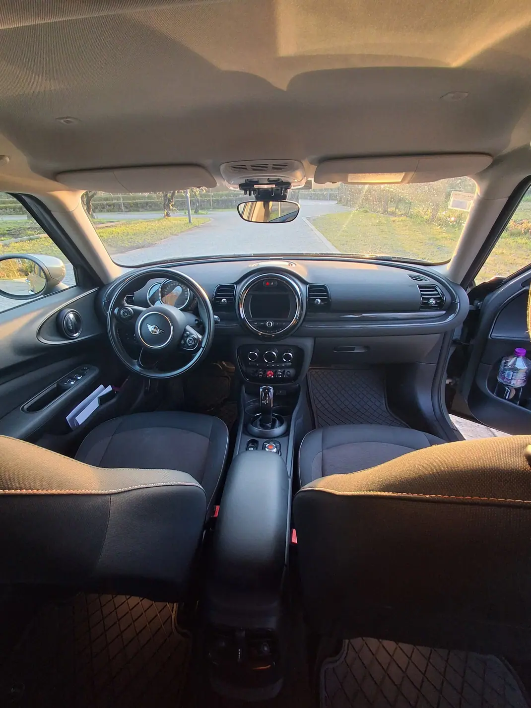 MINI Clubman 2021 - 16500 EUR, 120000 km - 120000km - foto 7 de 9
