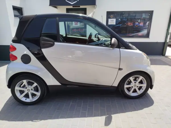 Smart Fortwo Cabrio 2009 - 6450 EUR, 106651 km - AUTO.MOTO.pt - 106651km - foto 4 de 18