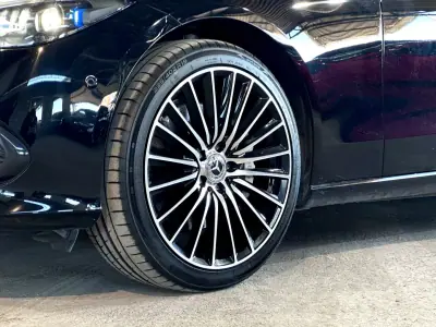 Mercedes-Benz C 300 2023 - 41900 EUR, 69394 km - AUTO.MOTO.pt - 69394km - foto 2 de 36