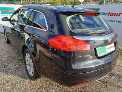 Opel Insignia Sports Tourer 2011 - 7150 EUR, 176528 km - AUTO.MOTO.pt - 176528km - foto 14 de 29