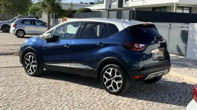 Renault Captur 2018 - 12990 EUR, 149914 km - AUTO.MOTO.pt - 149914km - foto 3 de 44