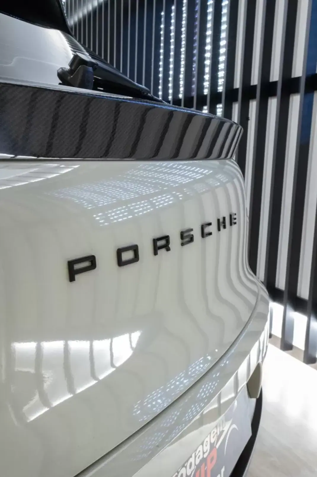 Porsche Cayenne 2015 - 40000 EUR, 200000 km - 200000km - foto 3 de 8