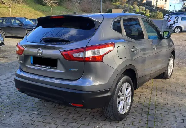 Nissan Qashqai 2014 - 12950 EUR, 150000 km - AUTO.MOTO.pt - 150000km - foto 7 de 25