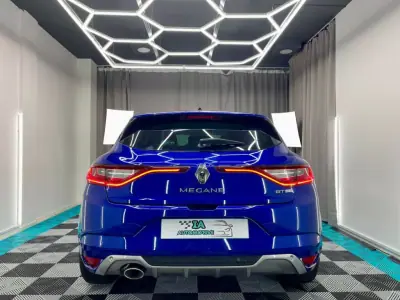 Renault Mégane 2016 - 13999 EUR, 182000 km - AUTO.MOTO.pt - 182000km - foto 6 de 22