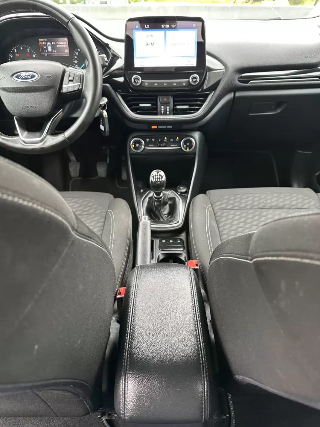 Ford Fiesta 2022 - 15200 EUR, 120000 km - 120000km - foto 51 de 57
