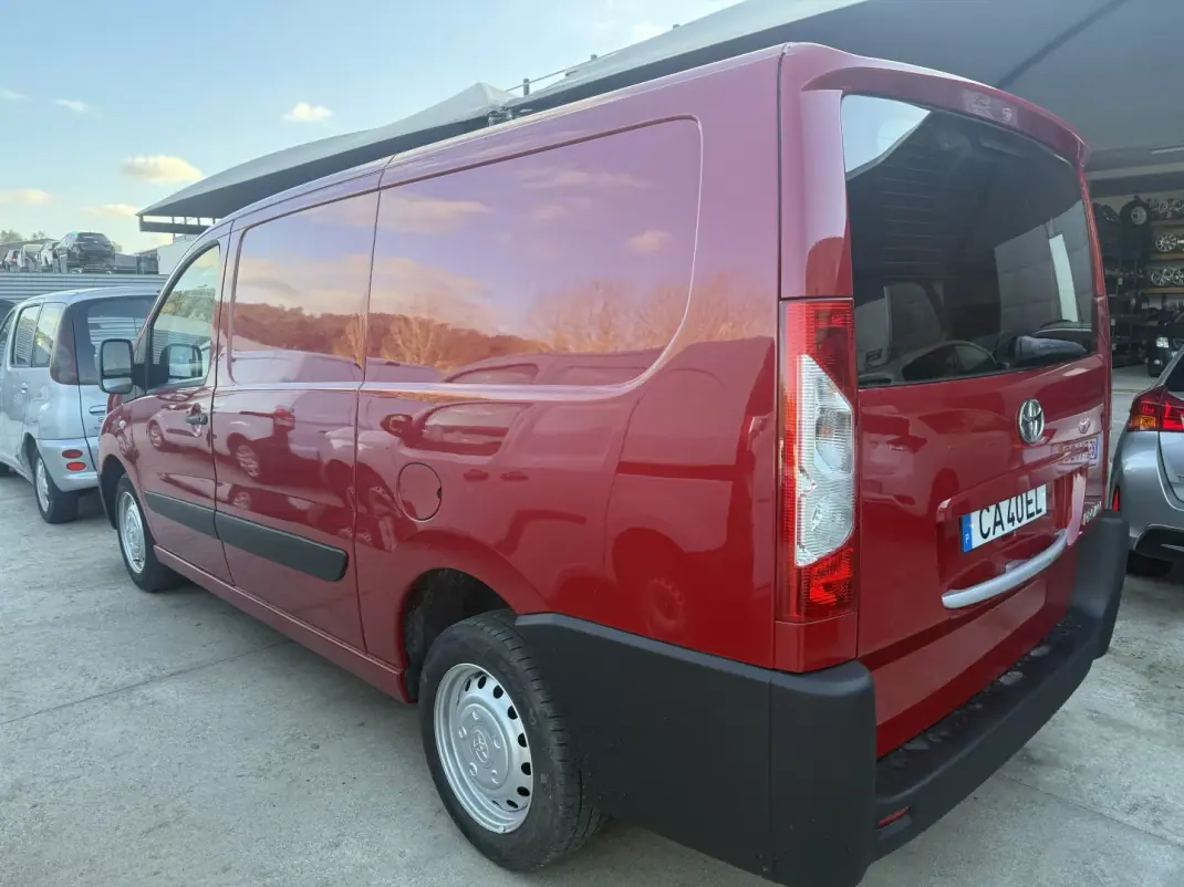 Toyota Proace 2015 - 13000 EUR, 153600 km - 153600km - foto 4 de 5