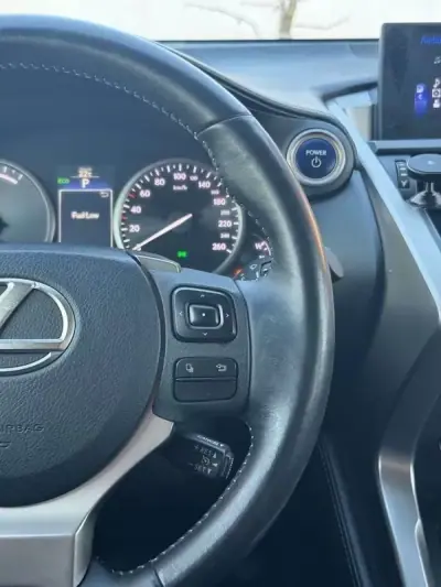 Lexus NX 300h 2014 - 23750 EUR, 66500 km - AUTO.MOTO.pt - 66500km - foto 20 de 29