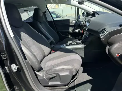 Peugeot 308 SW 2020 - 16000 EUR, 130000 km - AUTO.MOTO.pt - 130000km - foto 54 de 57
