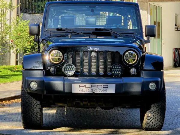 Jeep Wrangler Unlimited 2010 - 39000 EUR, 169000 km - AUTO.MOTO.pt - 169000km - foto 2 de 26