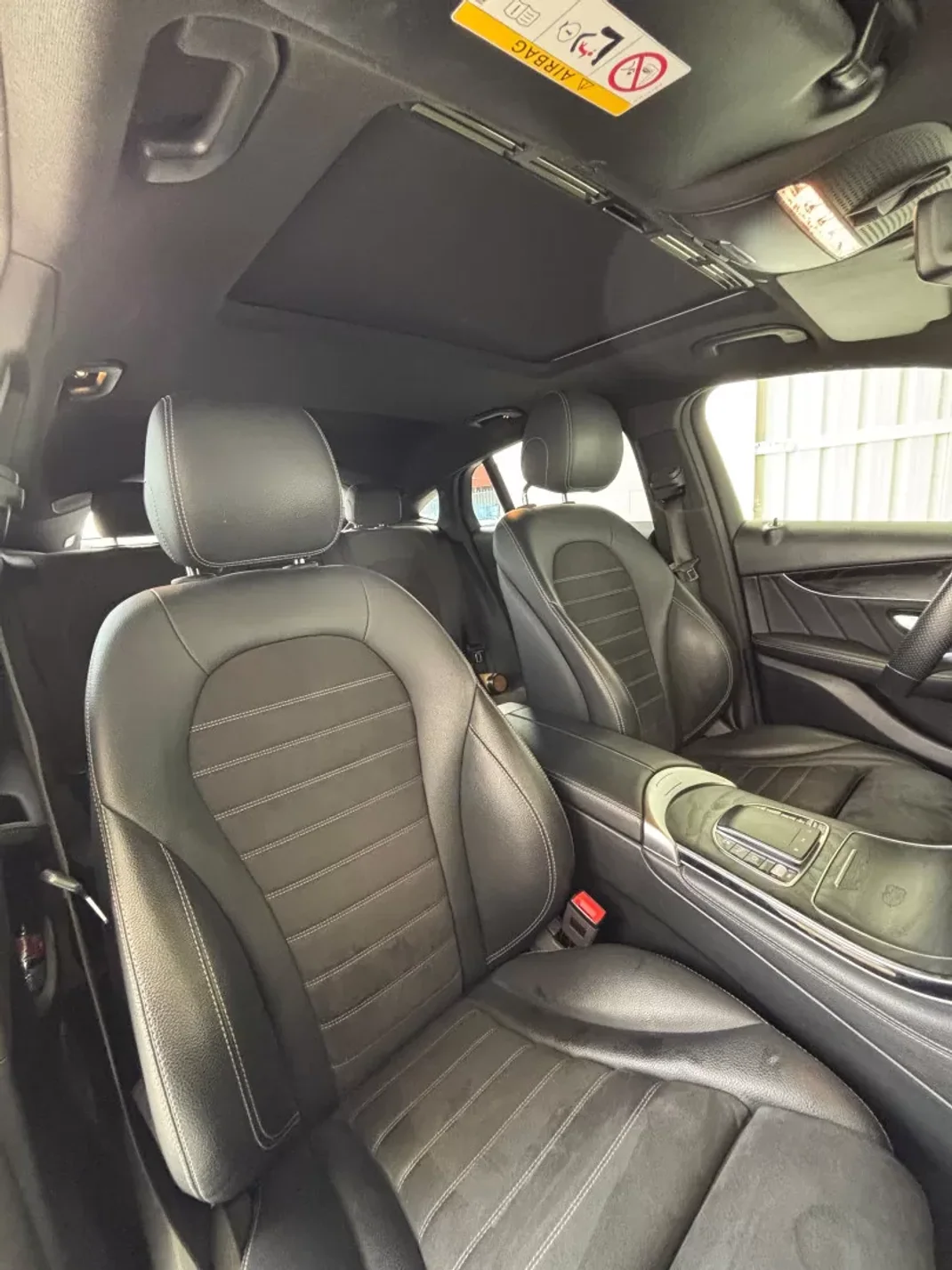 Mercedes-Benz GLC 300 2019 - 49990 EUR, 84000 km - AUTO.MOTO.pt - 84000km - foto 8 de 9