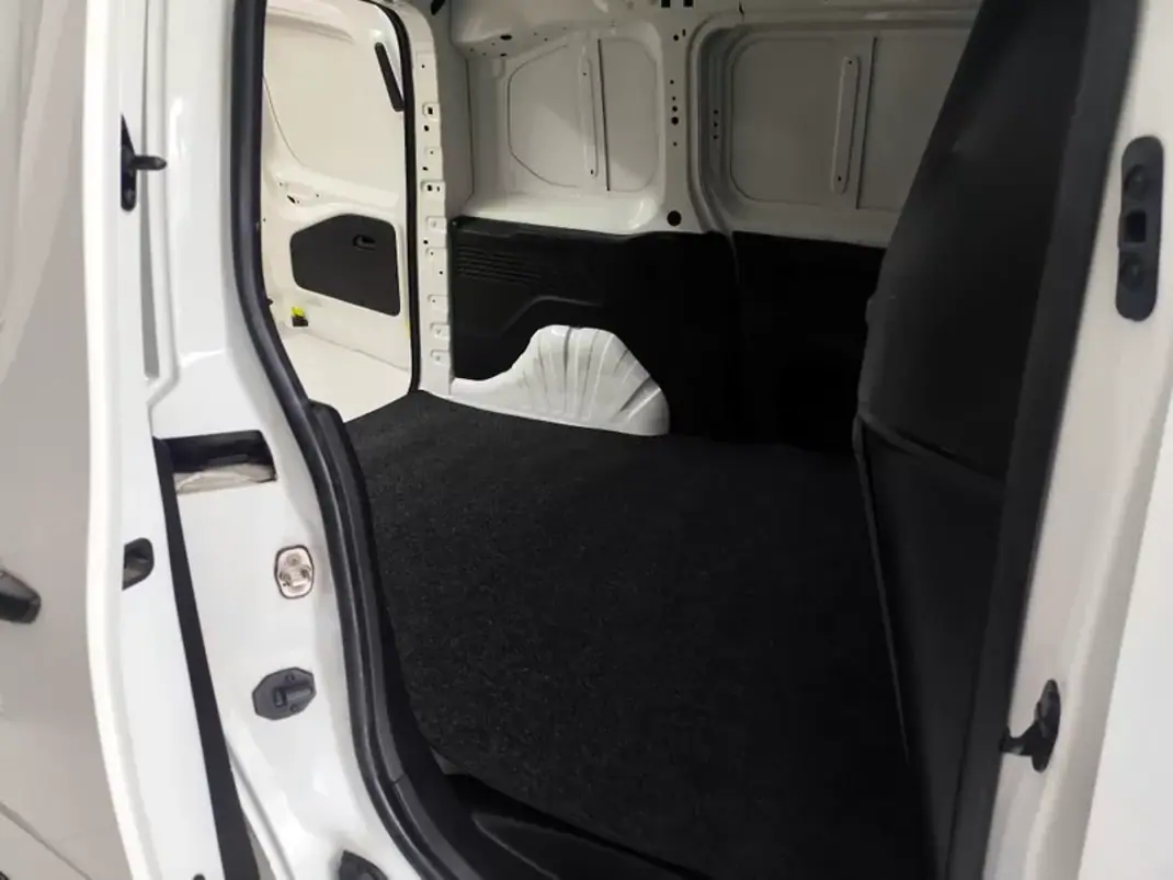 Peugeot Partner 1.6 HDI , 3 Lug. , Iva Dedutivel 2019 - 12480 EUR, 157000 km - AUTO.MOTO.pt - 157000km - foto 16 de 21