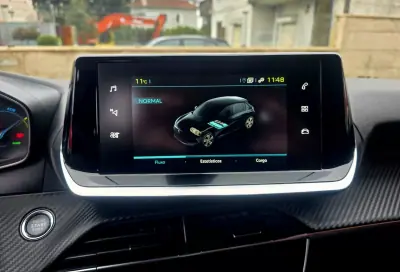 Peugeot e-208 2020 - 15750 EUR, 56000 km - AUTO.MOTO.pt - 56000km - foto 27 de 41