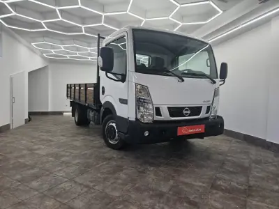 Nissan Cabstar 2017 — foto 2 de 37