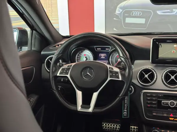 Mercedes-Benz GLA 220 2015 - 22990 EUR, 134923 km - AUTO.MOTO.pt - 134923km - foto 21 de 22