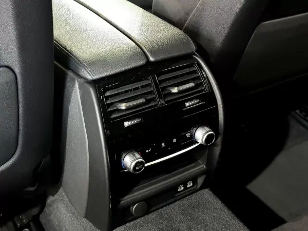 BMW 520 2022 - 37900 EUR, 163187 km - AUTO.MOTO.pt - 163187km - foto 18 de 33