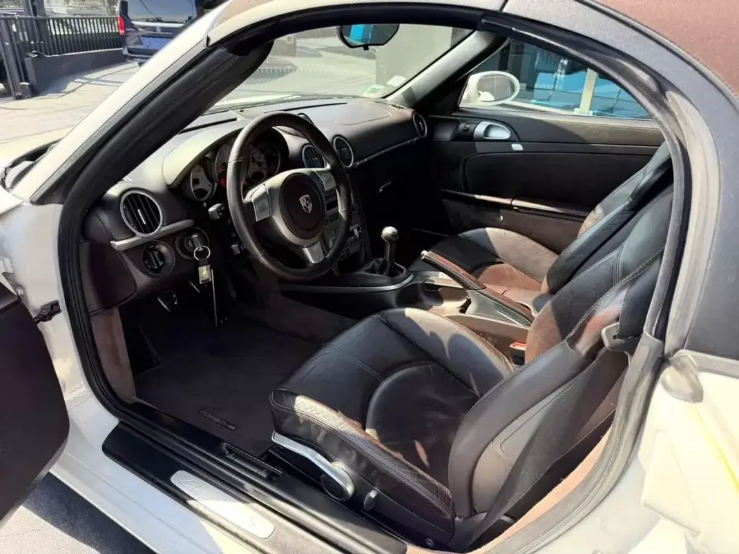Porsche Boxster 2006 - 36500 EUR, 80000 km - AUTO.MOTO.pt - 80000km - foto 9 de 20