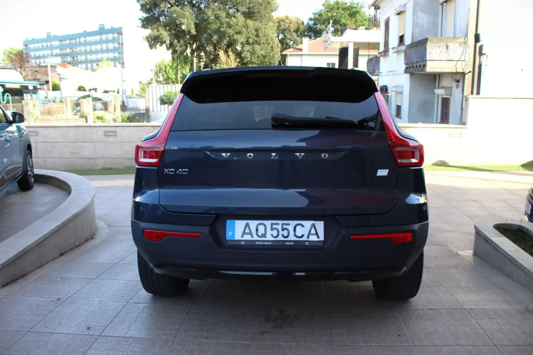 Volvo XC 40 2022 - 26000 EUR, 124000 km - AUTO.MOTO.pt - 124000km - foto 6 de 28