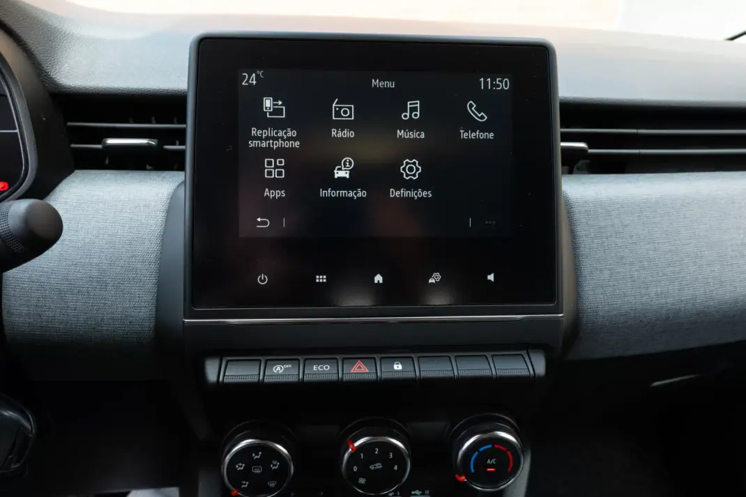 Renault Clio 2024 - 16950 EUR, 38060 km - AUTO.MOTO.pt - 38060km - foto 13 de 16