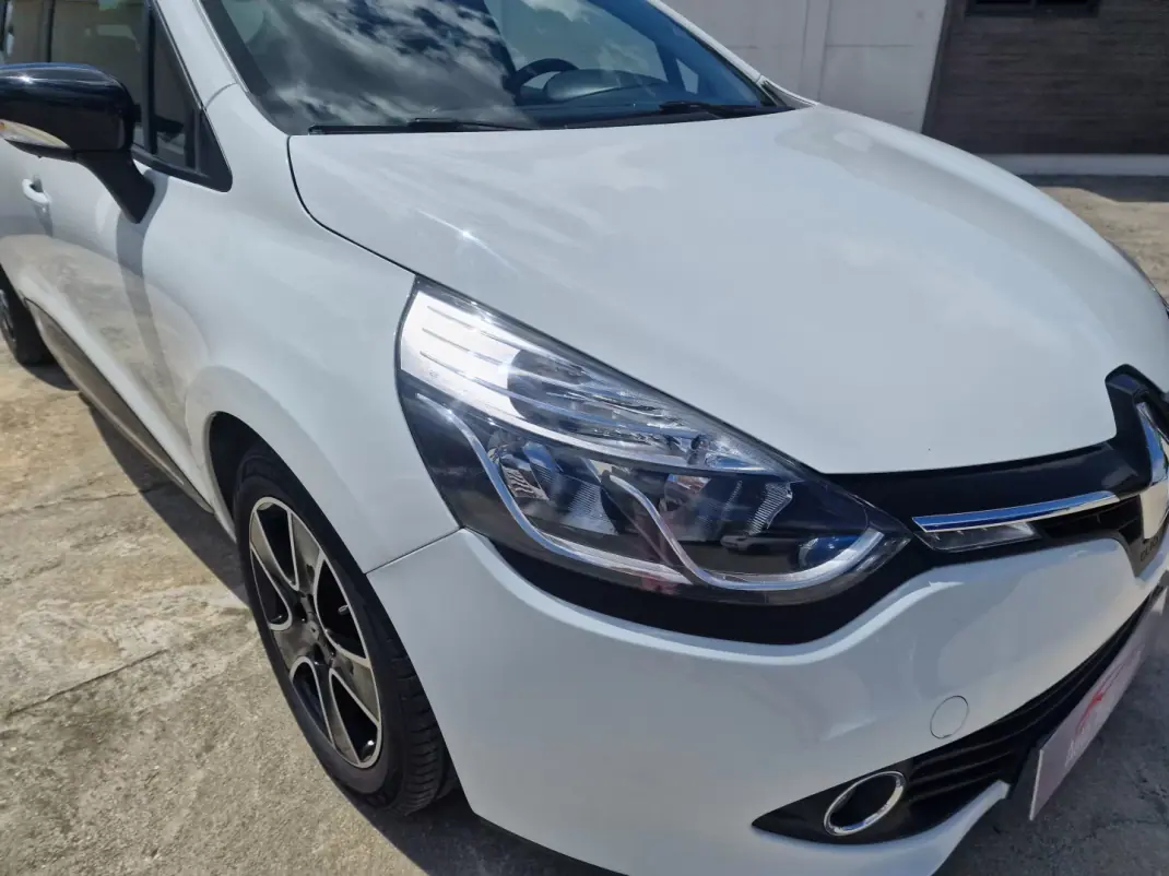Renault Clio 2014 - 10490 EUR, 118020 km - AUTO.MOTO.pt - 118020km - foto 4 de 36