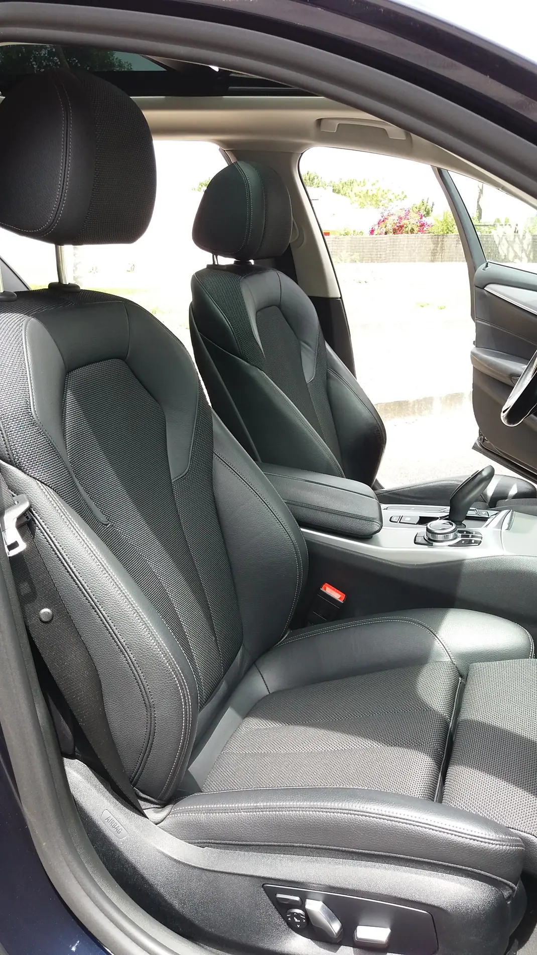 BMW 520 2017 - 28000 EUR, 95000 km - AUTO.MOTO.pt - 95000km - foto 4 de 15