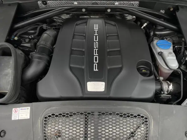 Porsche Macan 2014 - 34900 EUR, 215608 km - AUTO.MOTO.pt - 215608km - foto 26 de 41