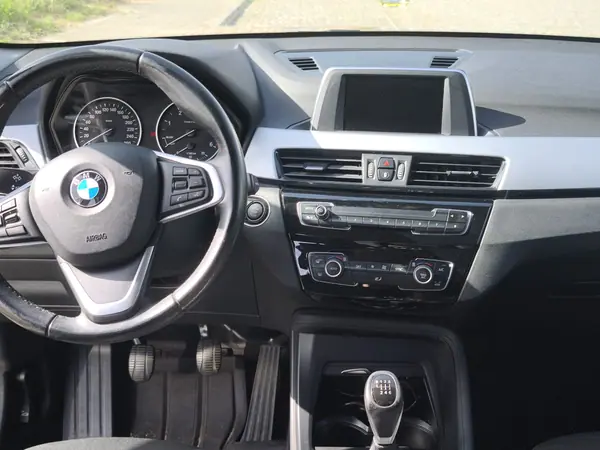 BMW X1 2017 - 19000 EUR, 108500 km - AUTO.MOTO.pt - 108500km - foto 16 de 18