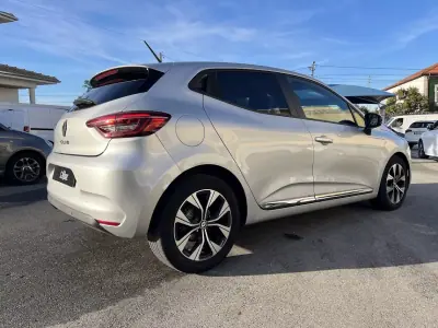 Renault Clio 2023 - 15450 EUR, 66000 km - AUTO.MOTO.pt - 66000km - foto 41 de 43