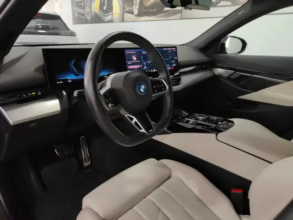 BMW i5 2024 - 53990 EUR, 29000 km - AUTO.MOTO.pt - 29000km - foto 7 de 58