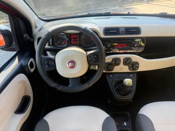 Fiat Panda 2012 - 6600 EUR, 145000 km - AUTO.MOTO.pt - 145000km - foto 9 de 23