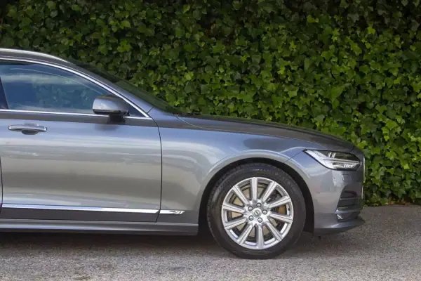 Volvo V90 2019 - 27900 EUR, 134000 km - AUTO.MOTO.pt - 134000km - foto 5 de 18