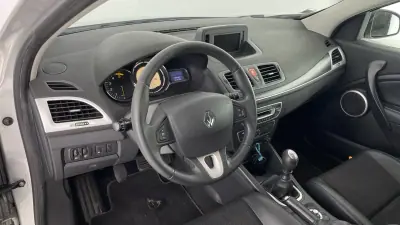 Renault Mégane Sport Tourer 2010 - 4950 EUR, 195235 km - AUTO.MOTO.pt - 195235km - foto 11 de 22