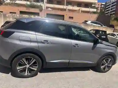 Peugeot 3008 2018 - 15000 EUR, 113000 km - 113000km - foto 3 de 5