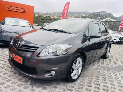 Toyota Auris 2010 - 10950 EUR, 161626 km - AUTO.MOTO.pt - 161626km - foto 3 de 12