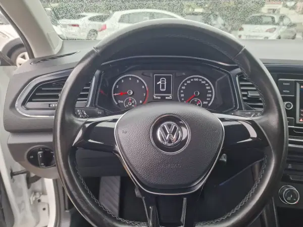 Volkswagen T-Roc 2019 - 19999 EUR, 115000 km - AUTO.MOTO.pt - 115000km - foto 19 de 31