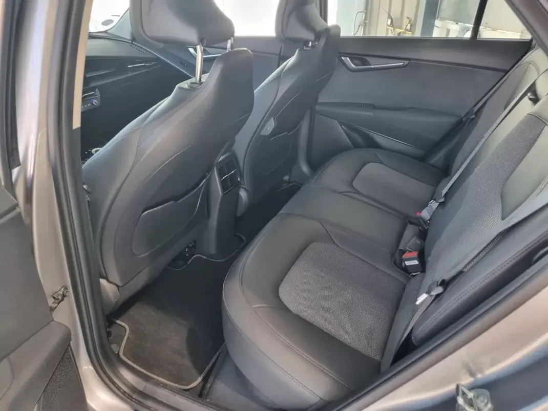 Kia e-Niro 2023 - 27500 EUR, 54000 km - 54000km - foto 7 de 15