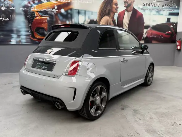 Abarth 500C 2011 - 13990 EUR, 139400 km - 139400km - foto 6 de 17