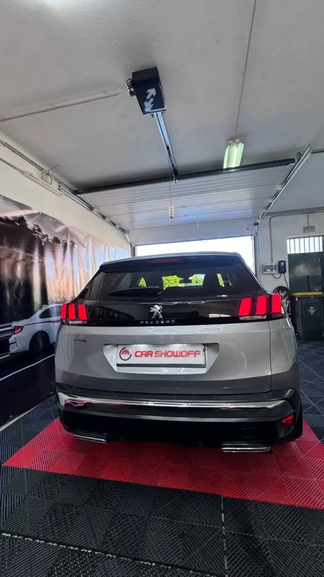 Peugeot 3008 2018 - 16900 EUR, 167000 km - AUTO.MOTO.pt - 167000km - foto 5 de 10