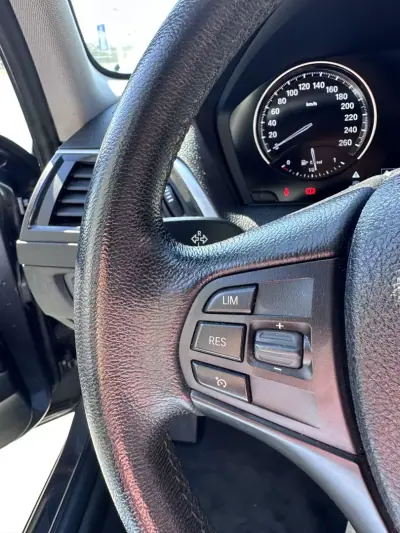 BMW 116 2017 - 14900 EUR, 240000 km - AUTO.MOTO.pt - 240000km - foto 30 de 39