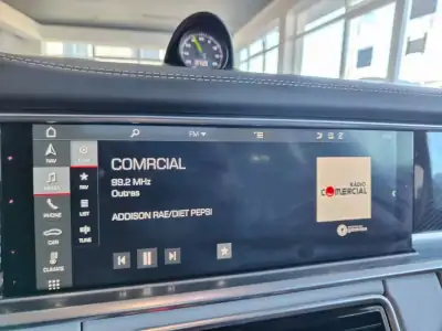 Porsche Panamera 2017 - 67750 EUR, 99900 km - AUTO.MOTO.pt - 99900km - foto 39 de 46