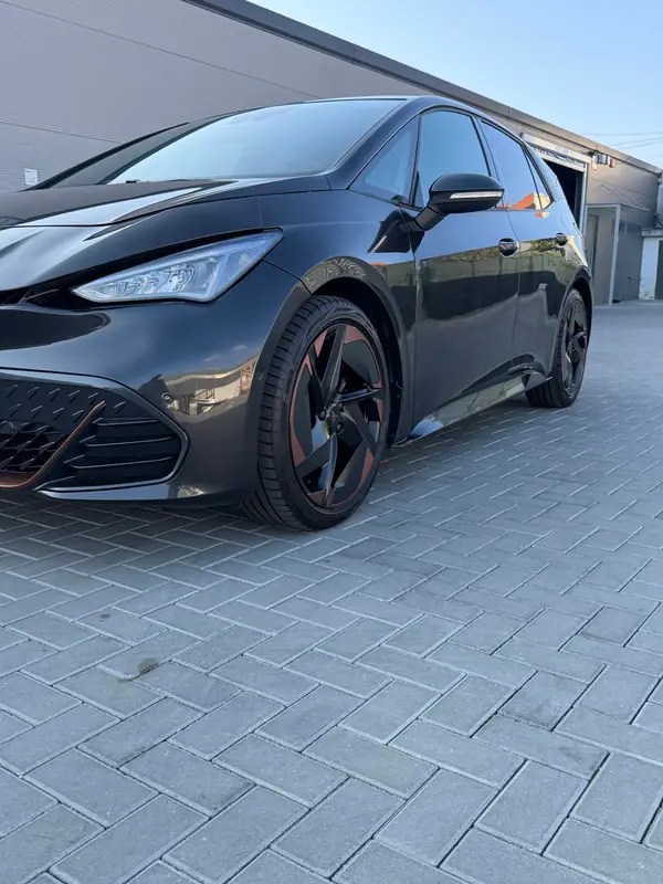 Cupra Born 2022 — foto 2 de 14