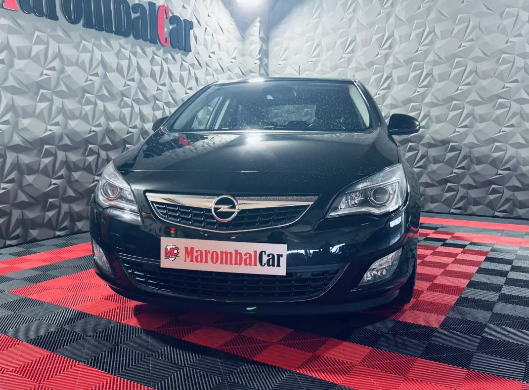 Opel Astra 2010 - 8750 EUR, 247140 km - AUTO.MOTO.pt - 247140km - foto 7 de 23