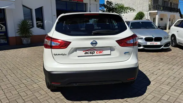 Nissan Qashqai 2014 - 12900 EUR, 133286 km - AUTO.MOTO.pt - 133286km - foto 7 de 28