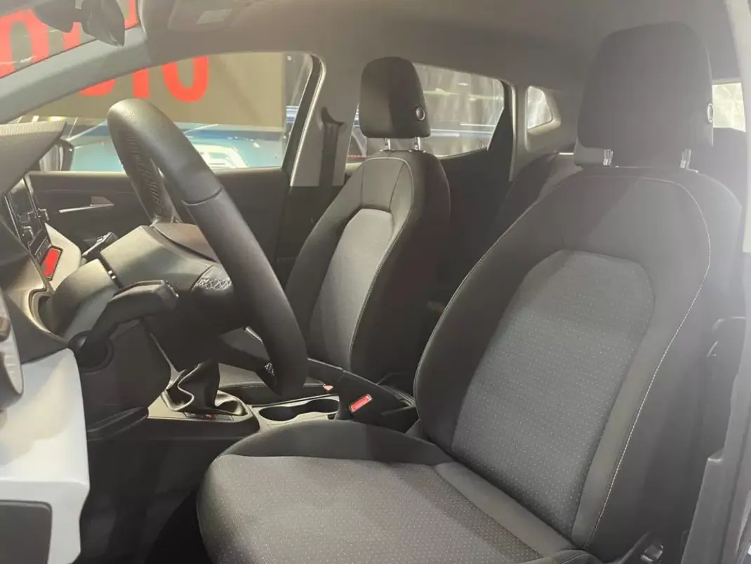 SEAT Ibiza 2024 - 17999 EUR, 1000 km - AUTO.MOTO.pt - 1000km - foto 26 de 40