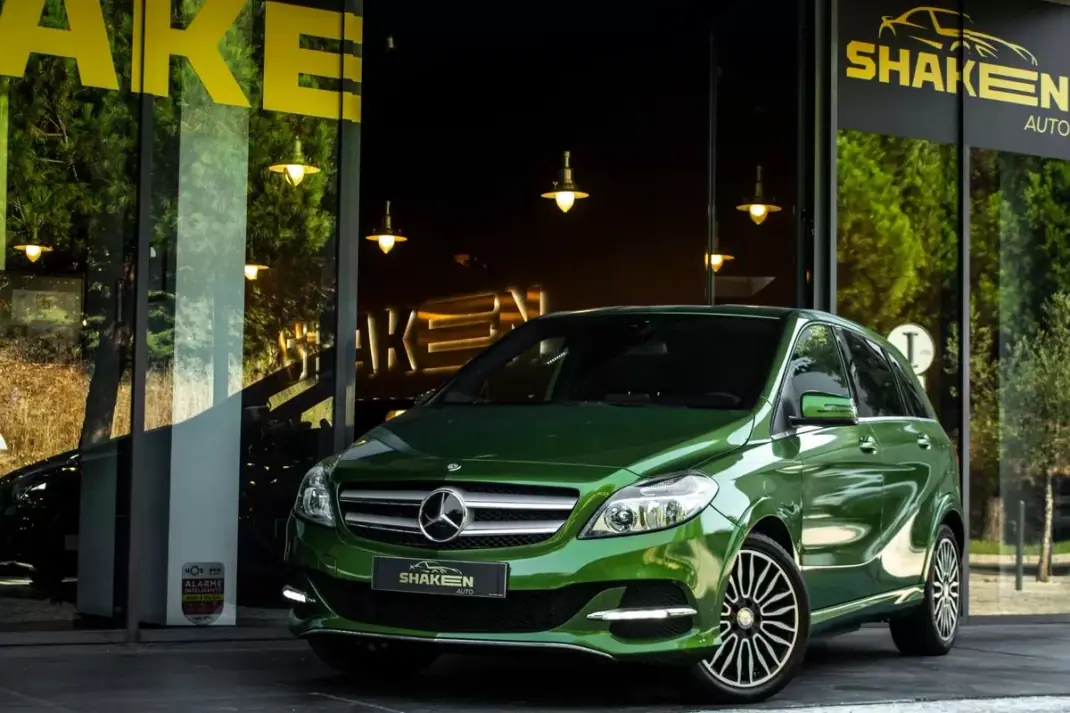 Mercedes-Benz B 250 2017 - 13990 EUR, 85144 km - AUTO.MOTO.pt - 85144km - foto 1 de 44