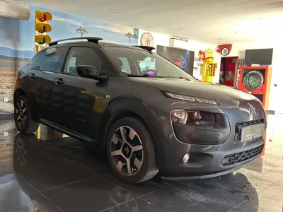 Citroën C4 Cactus 2017 - 11750 EUR, 110180 km - AUTO.MOTO.pt - 110180km - foto 8 de 23