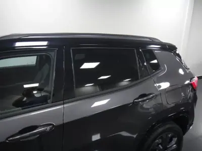 Jeep Compass 2021 - 20900 EUR, 100000 km - AUTO.MOTO.pt - 100000km - foto 9 de 40