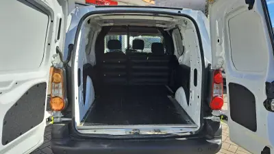 Citroën BERLINGO 1.6 BLUE HDI (Fibrada) 3L 100 CV 2016 - 9900 EUR, 218219 km - AUTO.MOTO.pt - 218219km - foto 7 de 19