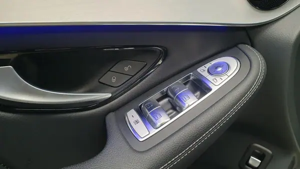 Mercedes-Benz GLC 300 300 De 4Matic AMG 2021 Híbrido (Diesel) — 58 000 km · Leiria Mercedes-Benz GLC 300 300 De 4Matic AMG 2021 Híbrido (Diesel)