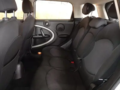 MINI Countryman 2013 - 14950 EUR, 168000 km - AUTO.MOTO.pt - 168000km - foto 14 de 17